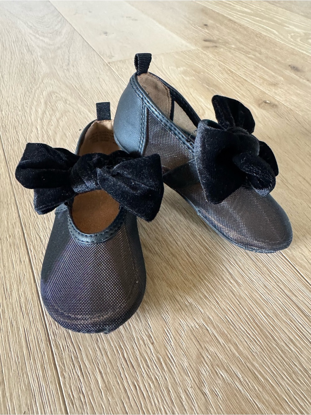 H&M Black Velvet Bow Mary Jane Shoes for Baby